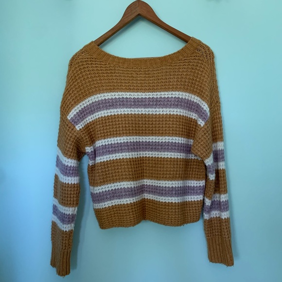 American Eagle Striped V-Neck Sweater - Picture 3 of 4